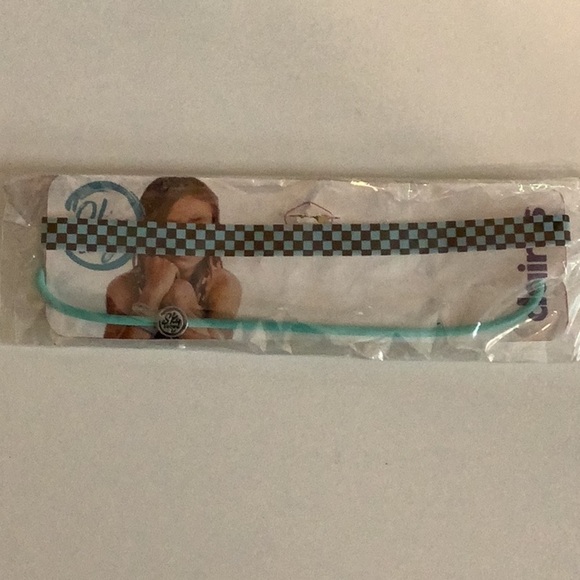 Claire’s Sunglasses, Chocker Set & Hair Ties New - Picture 2 of 4